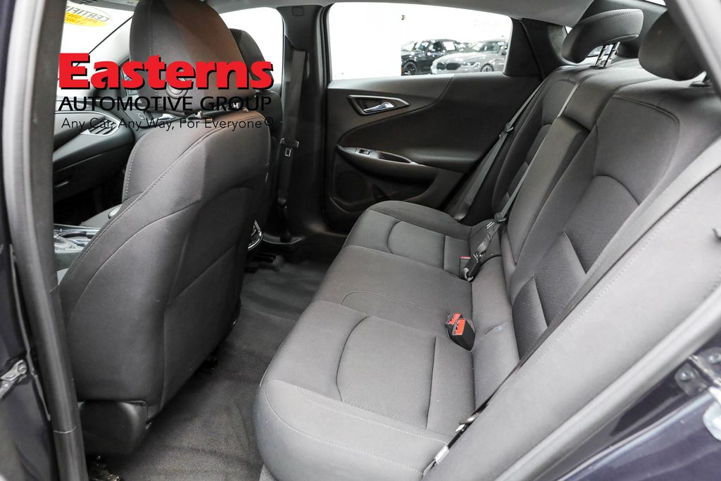 Vehicle image 50 of 61