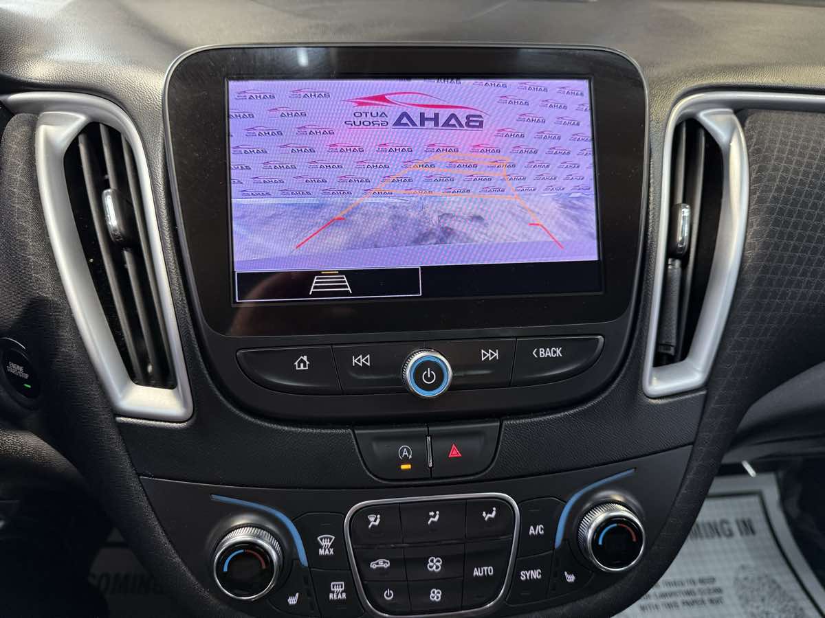 Vehicle image 22 of 45