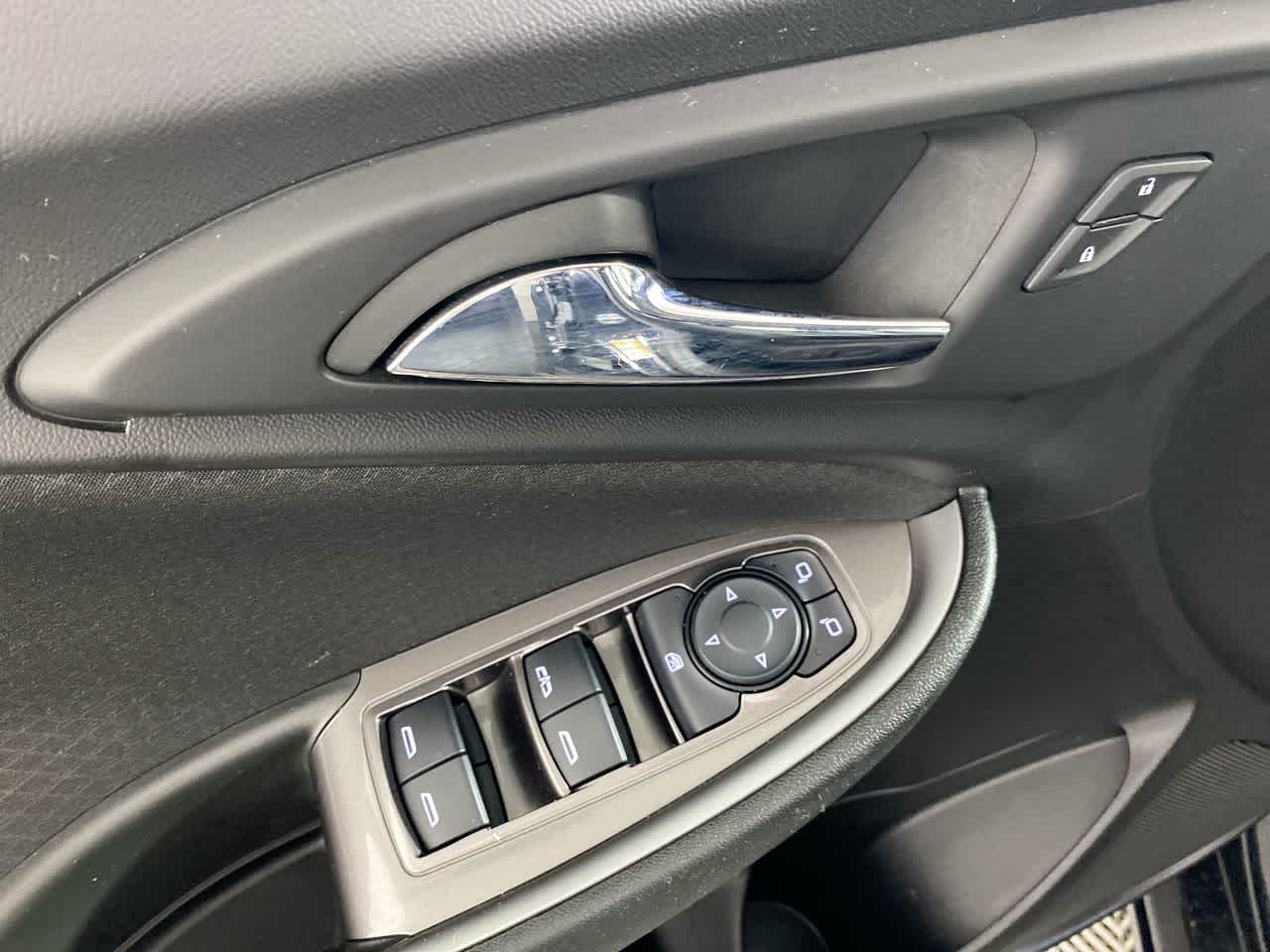 Vehicle image 13 of 30