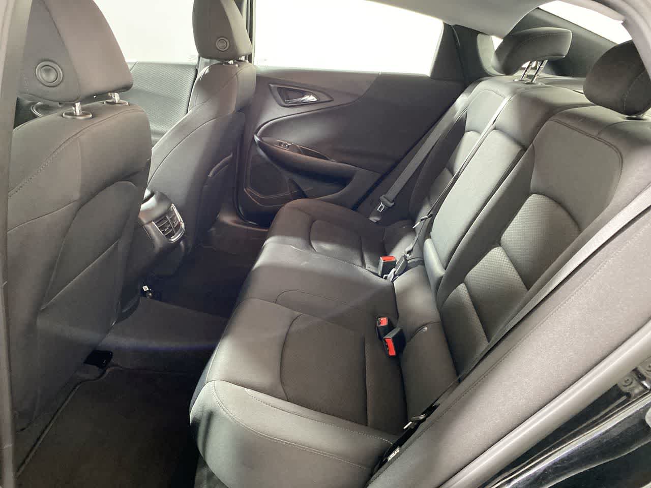 Vehicle image 25 of 30