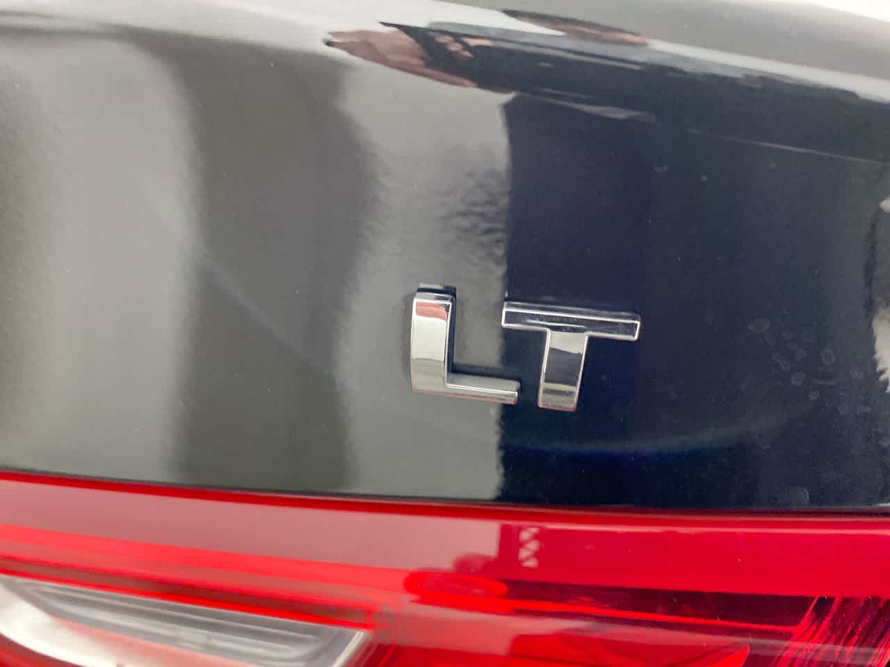 Vehicle image 11 of 30