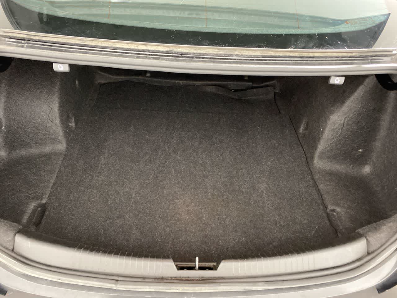 Vehicle image 28 of 30