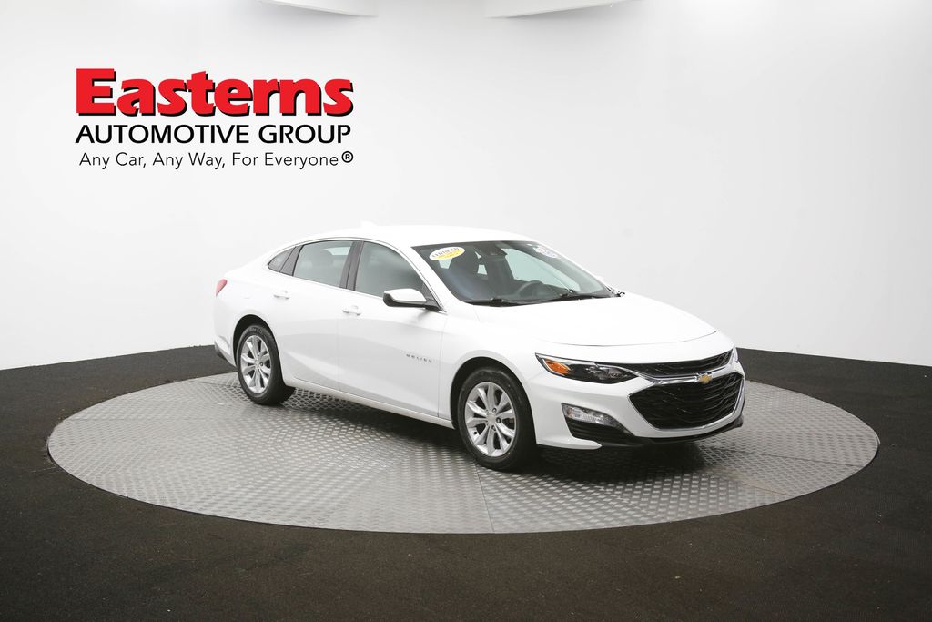 Vehicle image 10 of 61