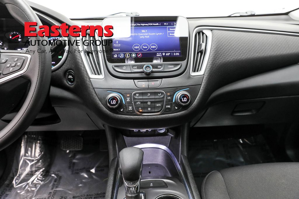 Vehicle image 42 of 61