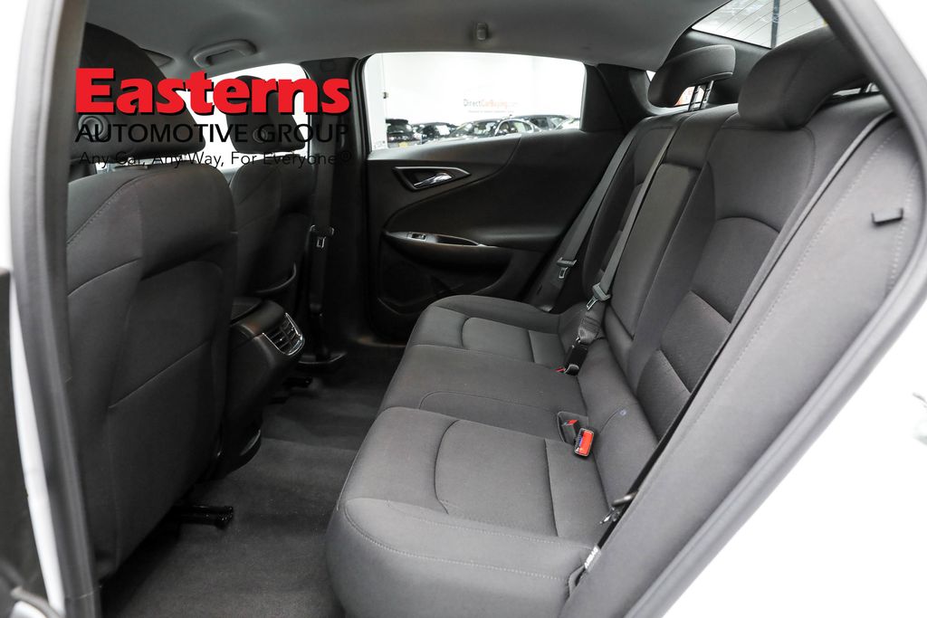 Vehicle image 50 of 61
