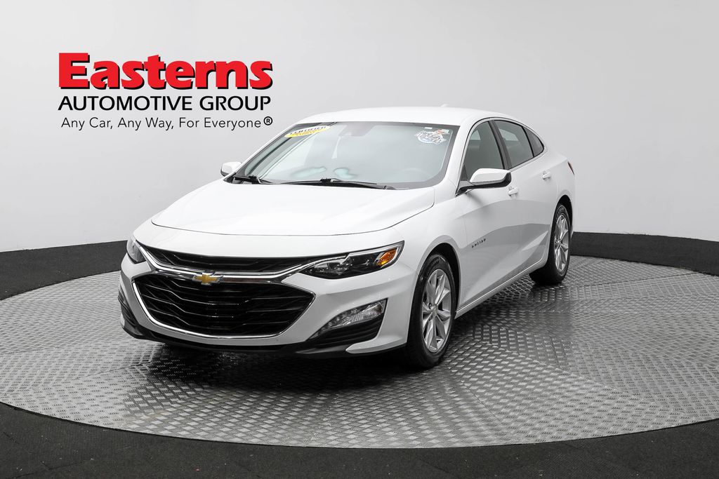 Vehicle image 4 of 61