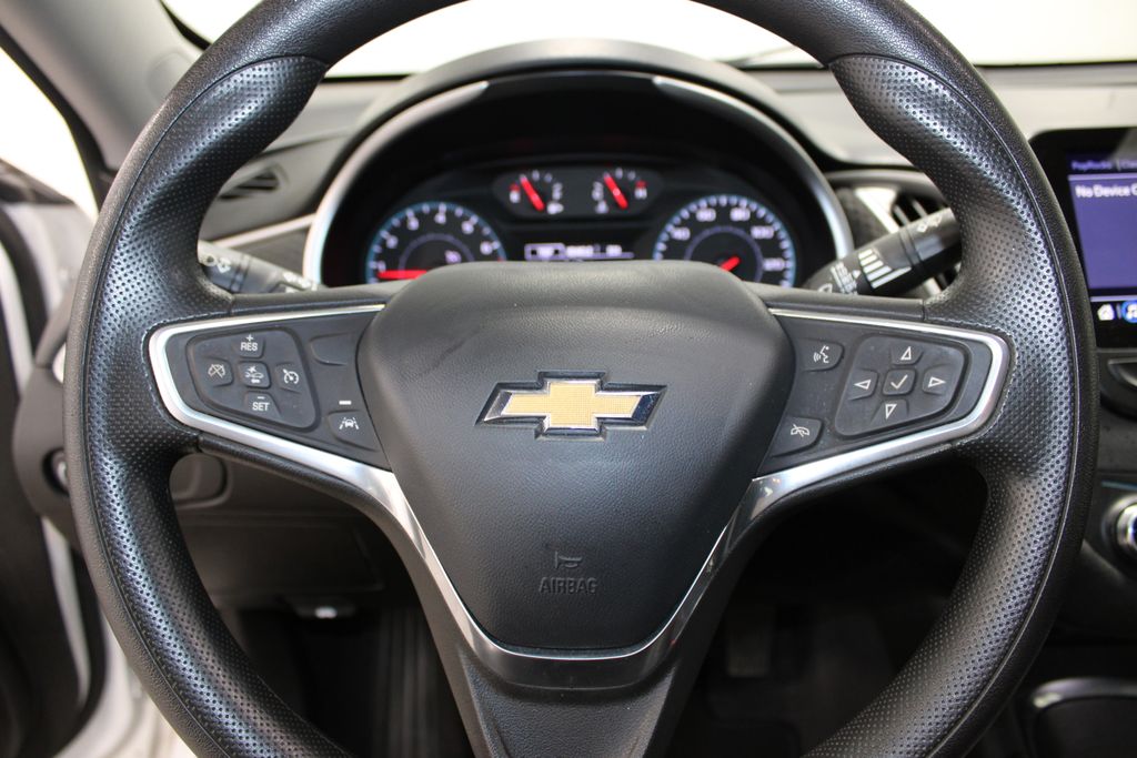 2023 Chevrolet Malibu LT Image 19 of 48