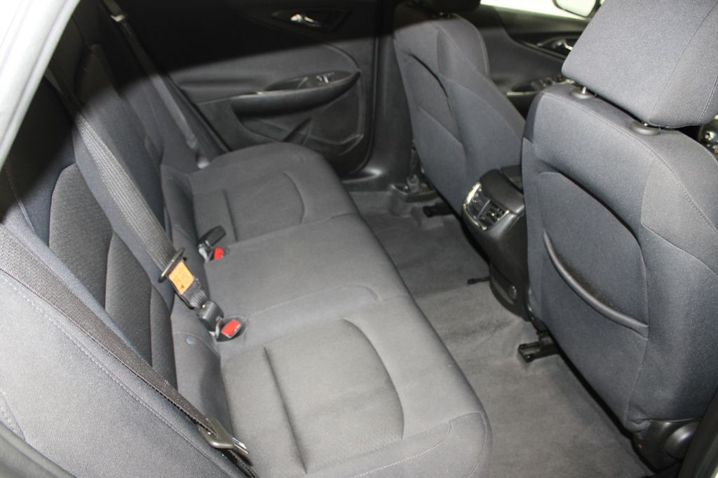 2023 Chevrolet Malibu LT Image 16 of 48