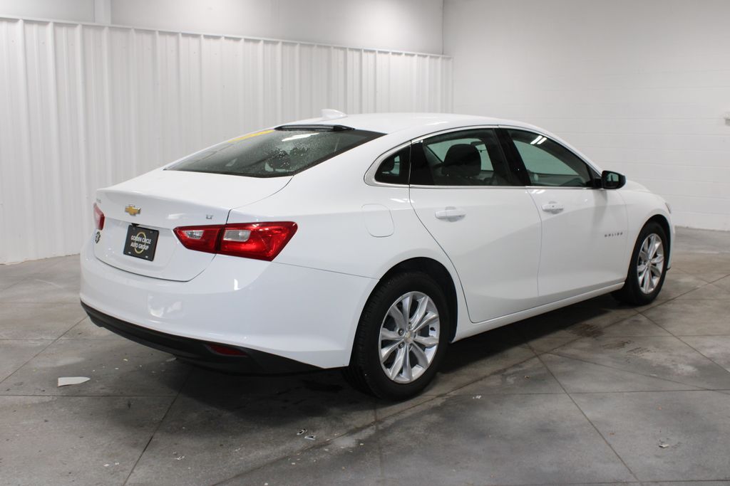 2023 Chevrolet Malibu LT Image 5 of 48