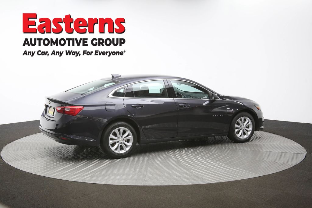 Vehicle image 21 of 60