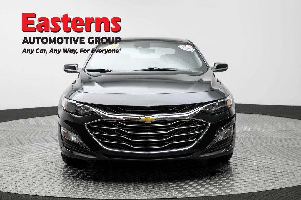 Vehicle image 9 of 60