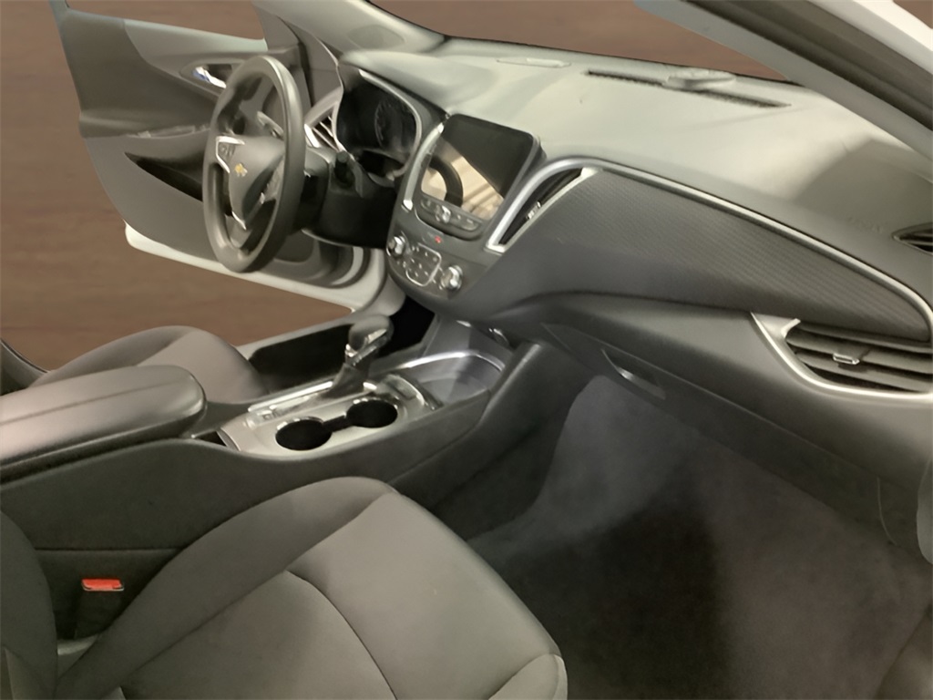 Vehicle image 18 of 29
