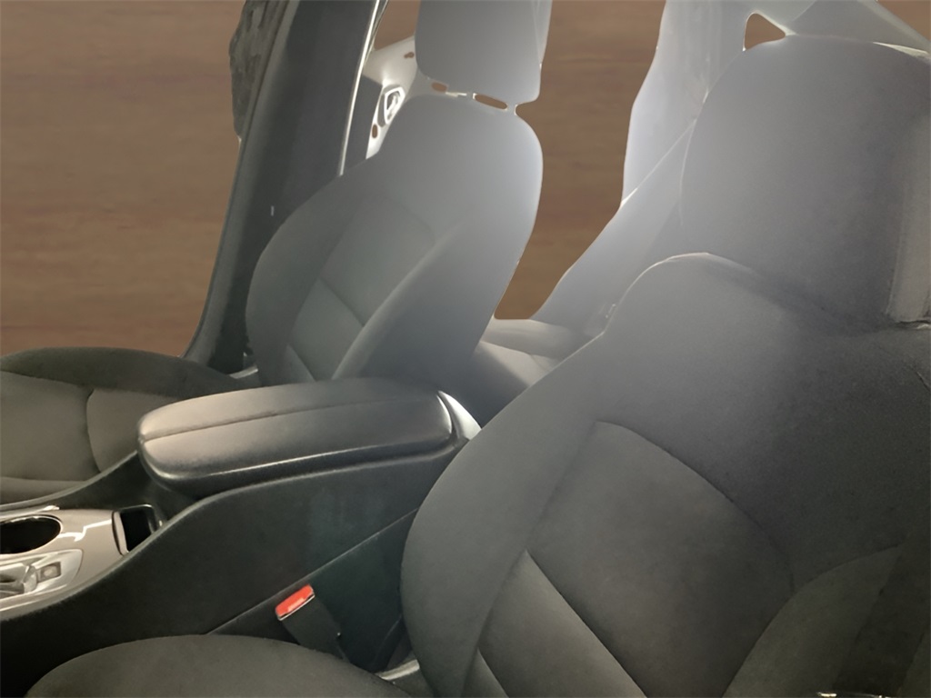 Vehicle image 12 of 29