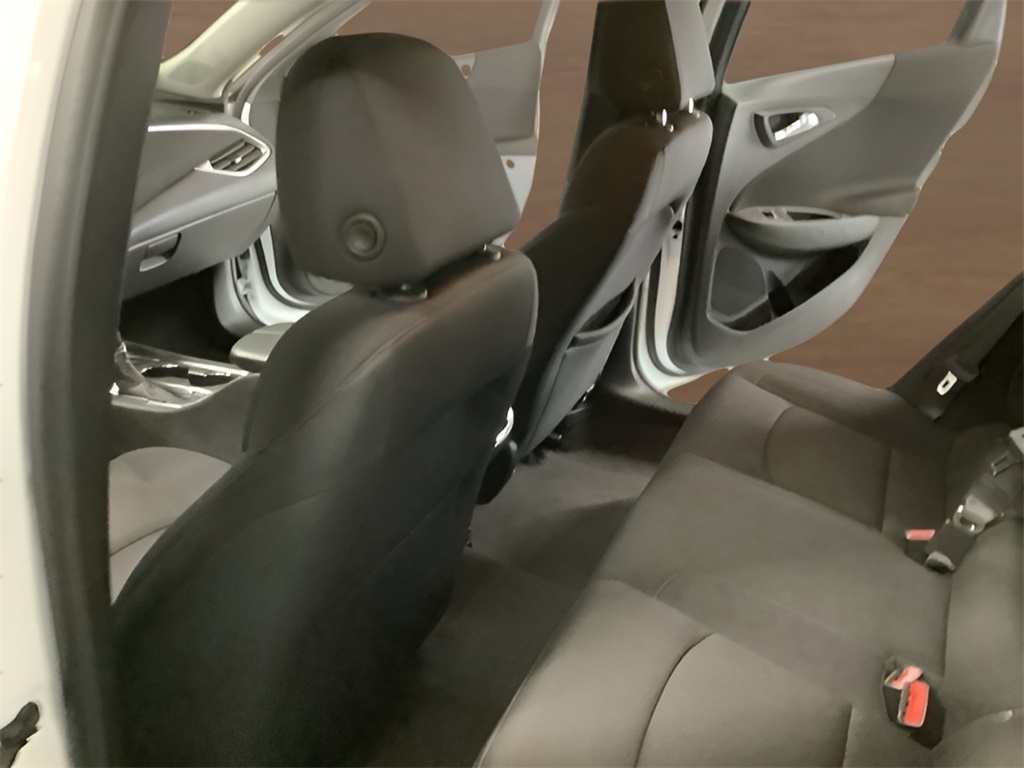 Vehicle image 13 of 29