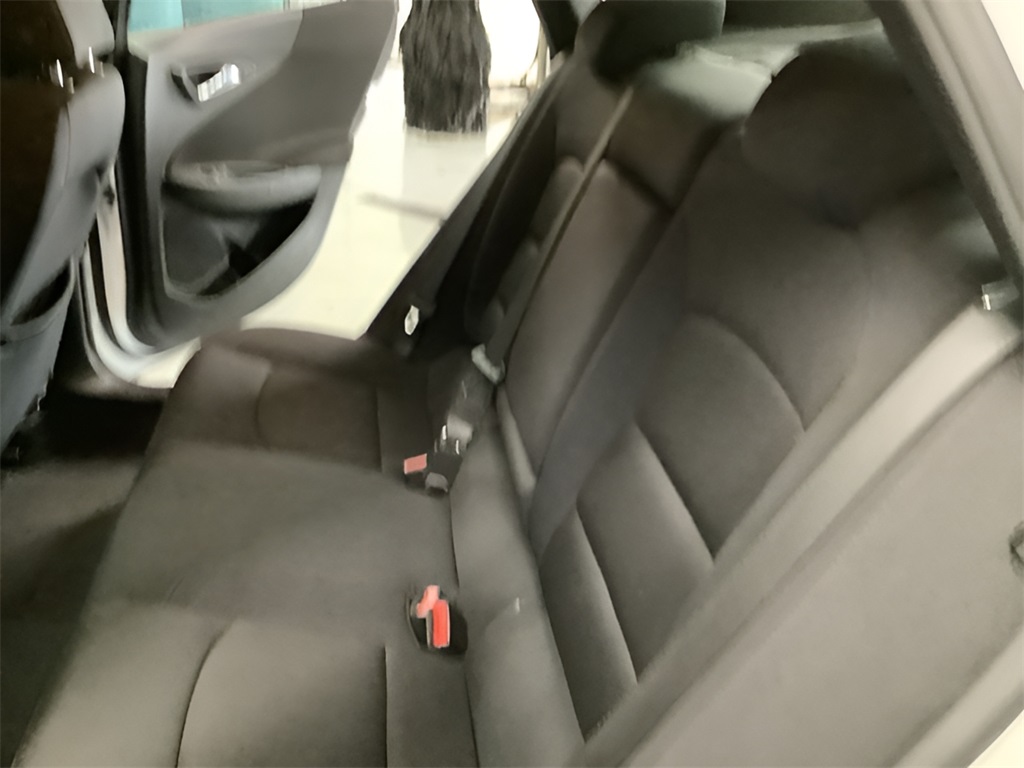 Vehicle image 14 of 29