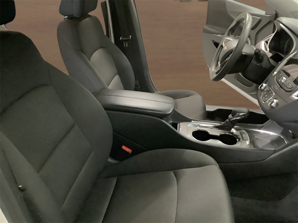 Vehicle image 19 of 29