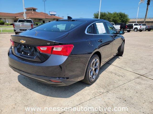 Vehicle image 4 of 33
