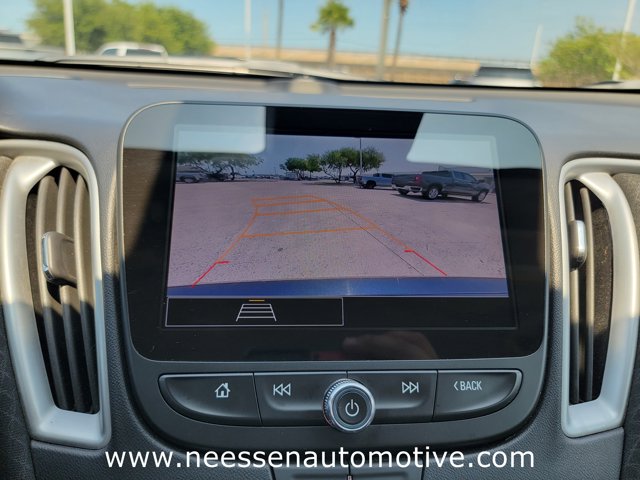 Vehicle image 24 of 33