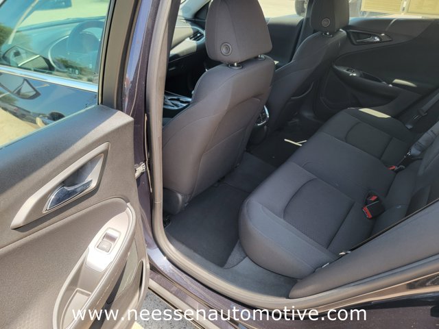 Vehicle image 11 of 33