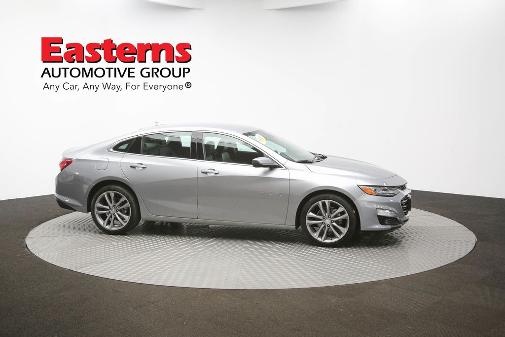 Vehicle image 16 of 60
