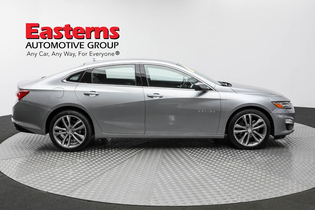 Vehicle image 18 of 60