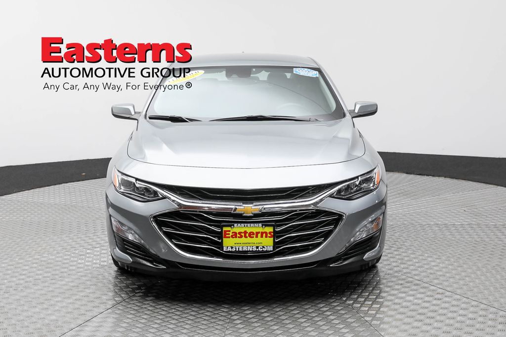 Vehicle image 8 of 60