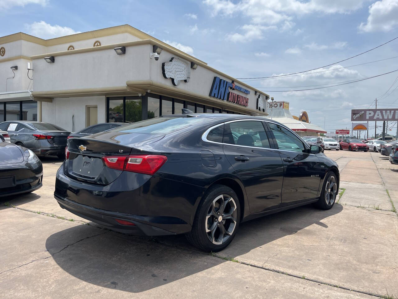 2023 Chevrolet Malibu LT Image 3 of 11
