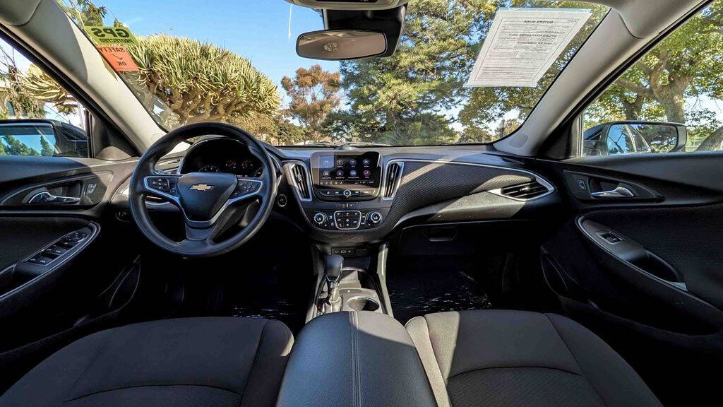 2023 Chevrolet Malibu LT Image 15 of 30