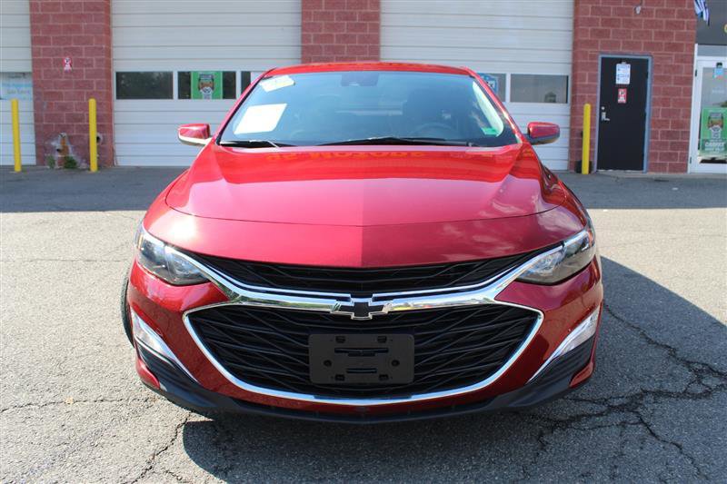 2023 Chevrolet Malibu RS Image 2 of 24