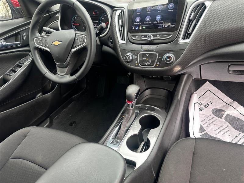 Vehicle image 10 of 15