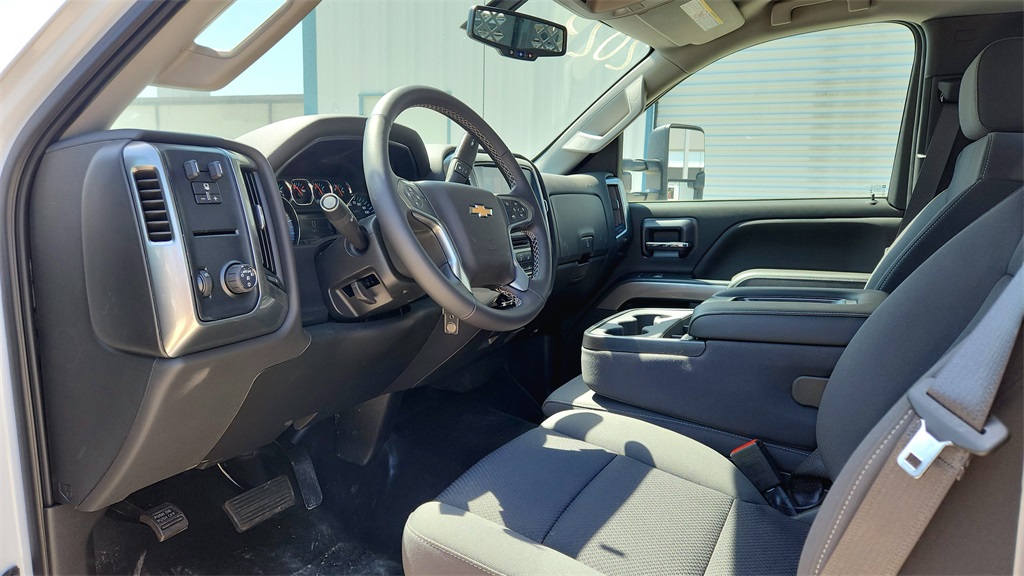 Vehicle image 53 of 63