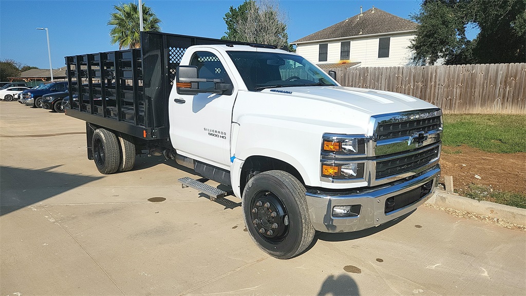 Vehicle image 9 of 63