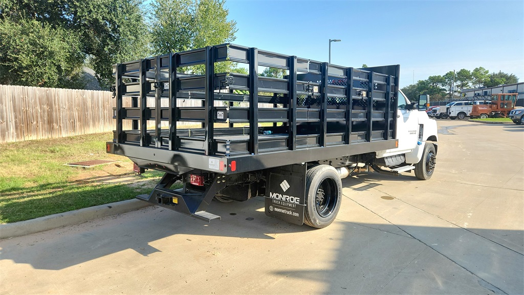 Vehicle image 11 of 63
