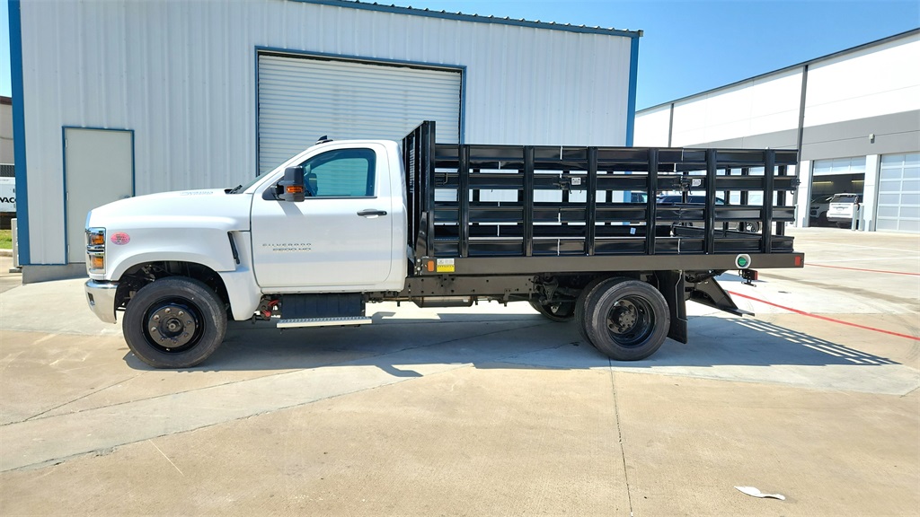 Vehicle image 13 of 63