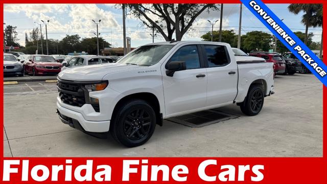 2023 Chevrolet Silverado 1500 Custom Image 2 of 31