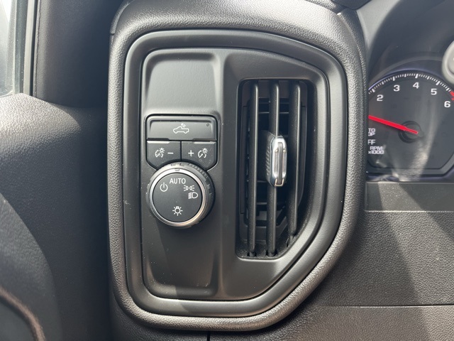 Vehicle image 20 of 30