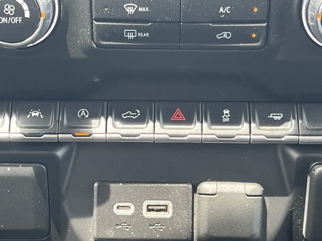 Vehicle image 26 of 30