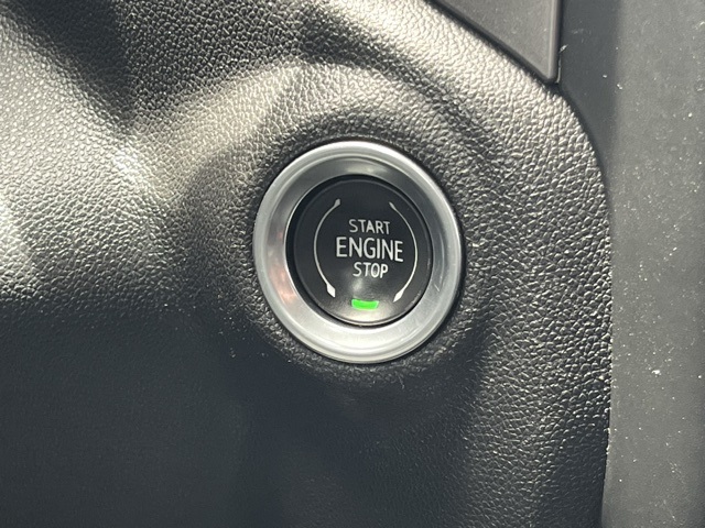 Vehicle image 21 of 30