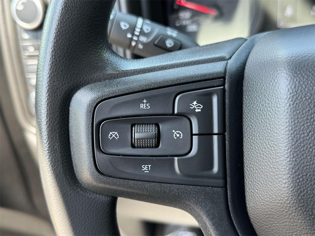 Vehicle image 22 of 30