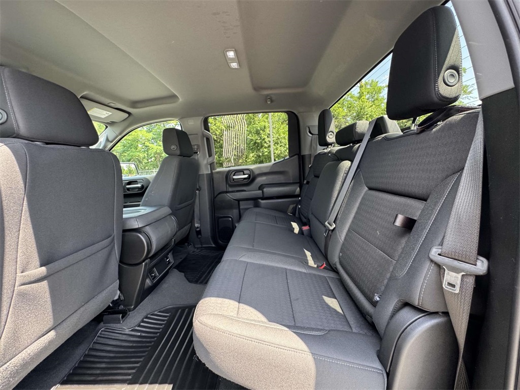 Vehicle image 12 of 30