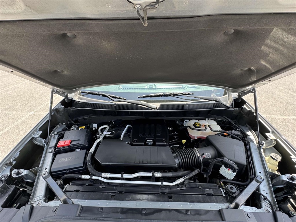Vehicle image 8 of 30