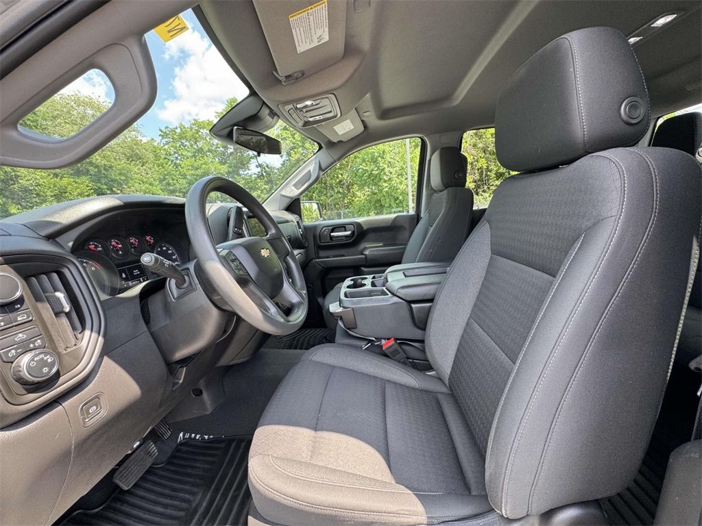 Vehicle image 13 of 30
