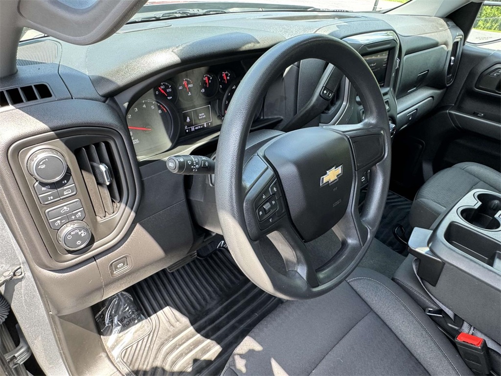 Vehicle image 15 of 30