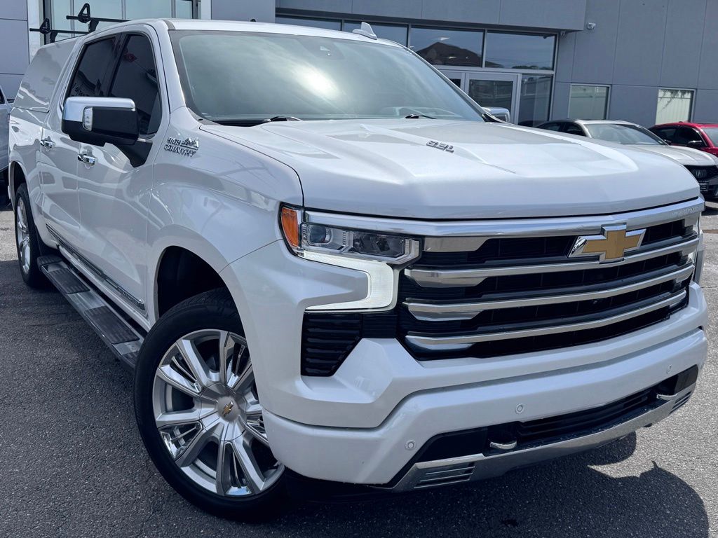 2023 Chevrolet Silverado 1500 High Country Image 3 of 22