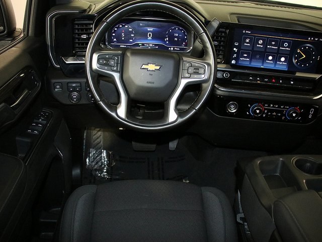 2023 Chevrolet Silverado 1500 LT Image 17 of 35