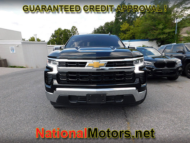 2023 Chevrolet Silverado 1500 LT Image 2 of 23