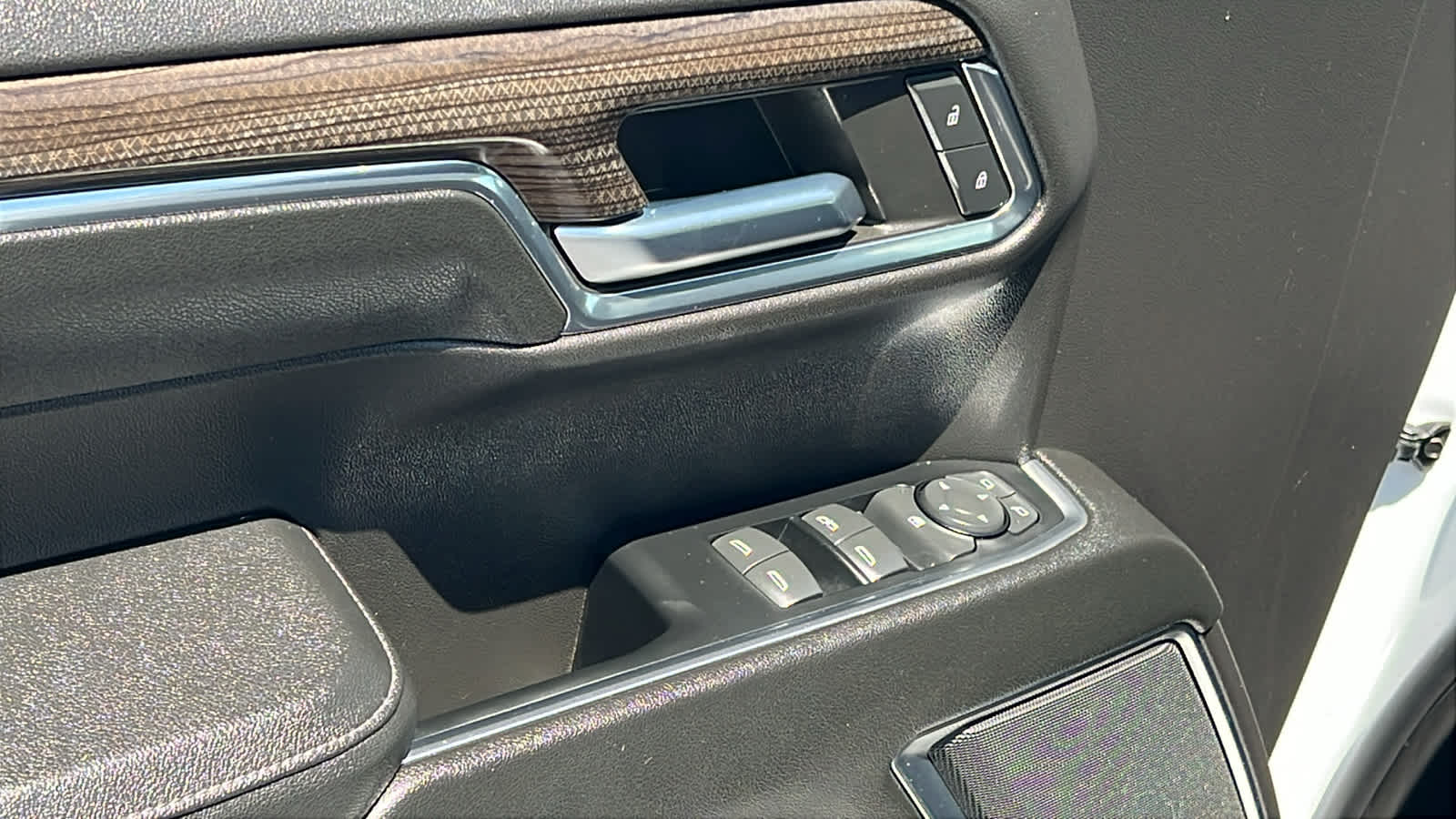 2023 Chevrolet Silverado 1500 LT Image 22 of 31