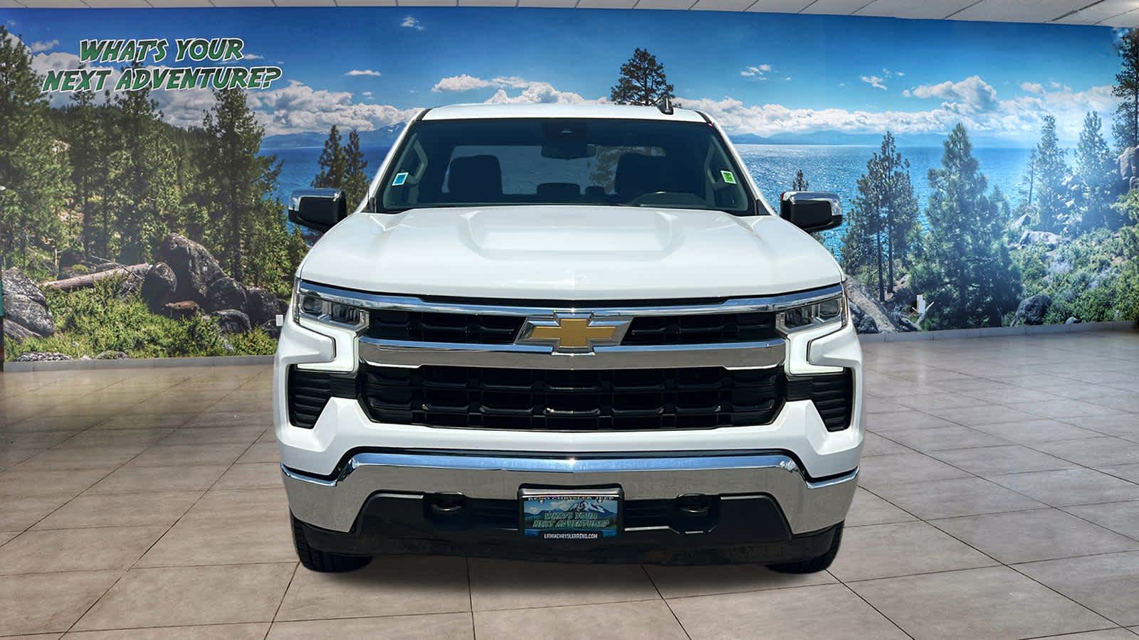 2023 Chevrolet Silverado 1500 LT Image 2 of 31