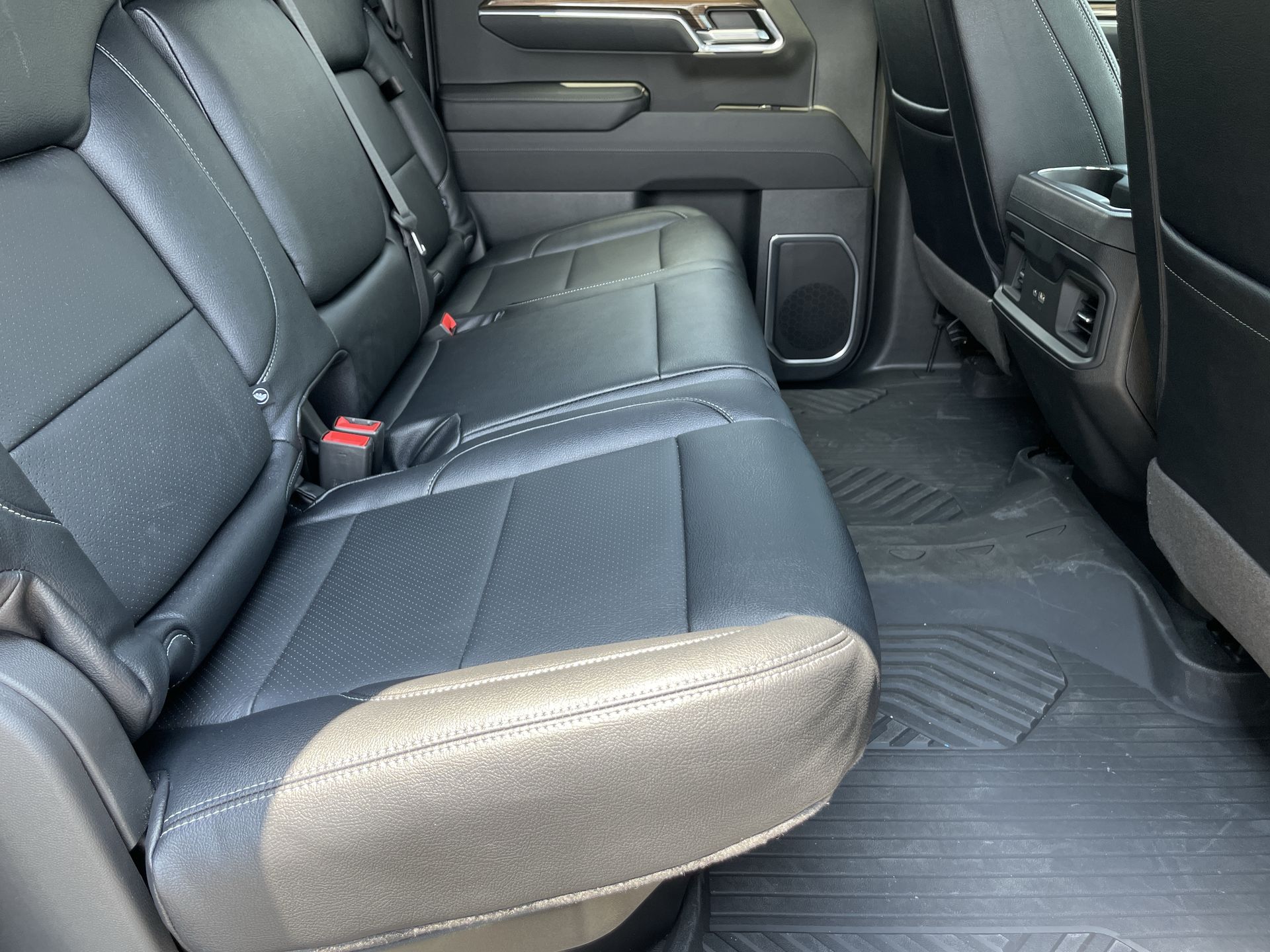 Vehicle image 61 of 68