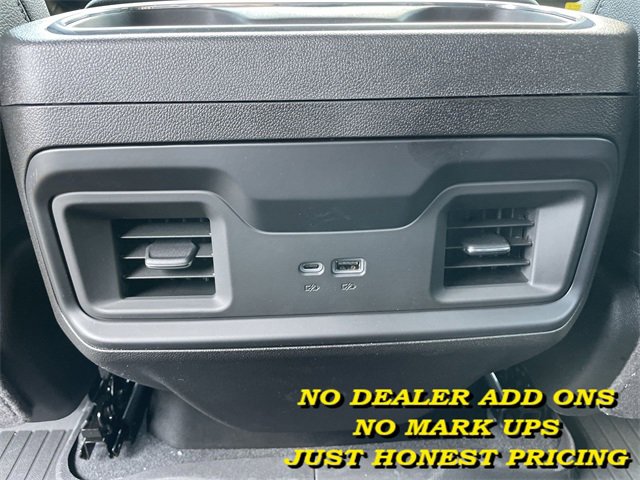 Vehicle image 28 of 68